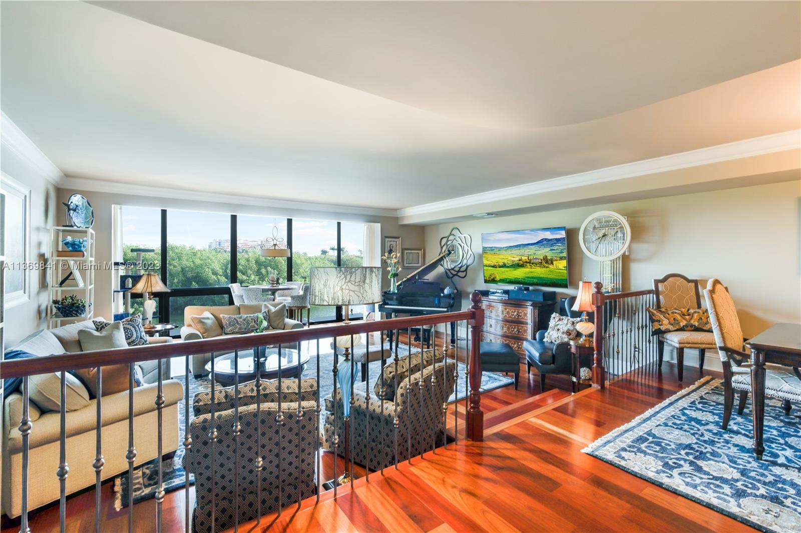 ROYAL HARBOUR YACHT CLUB - Residential