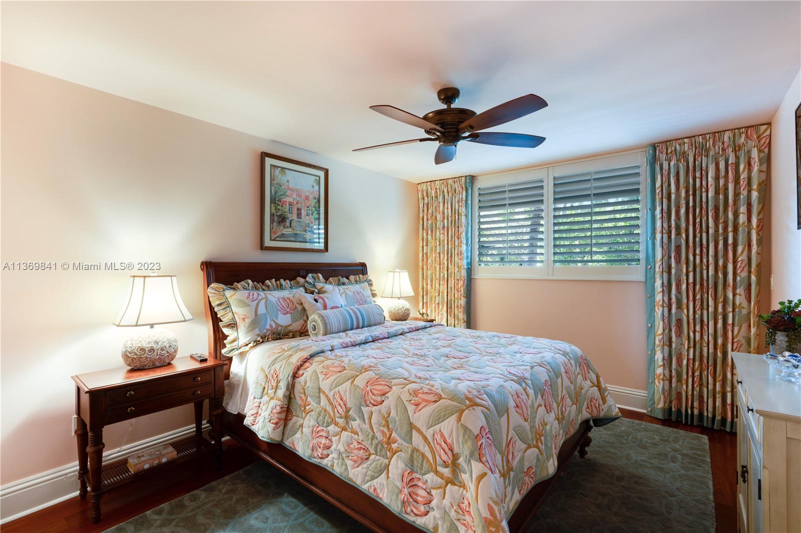 ROYAL HARBOUR YACHT CLUB - Residential