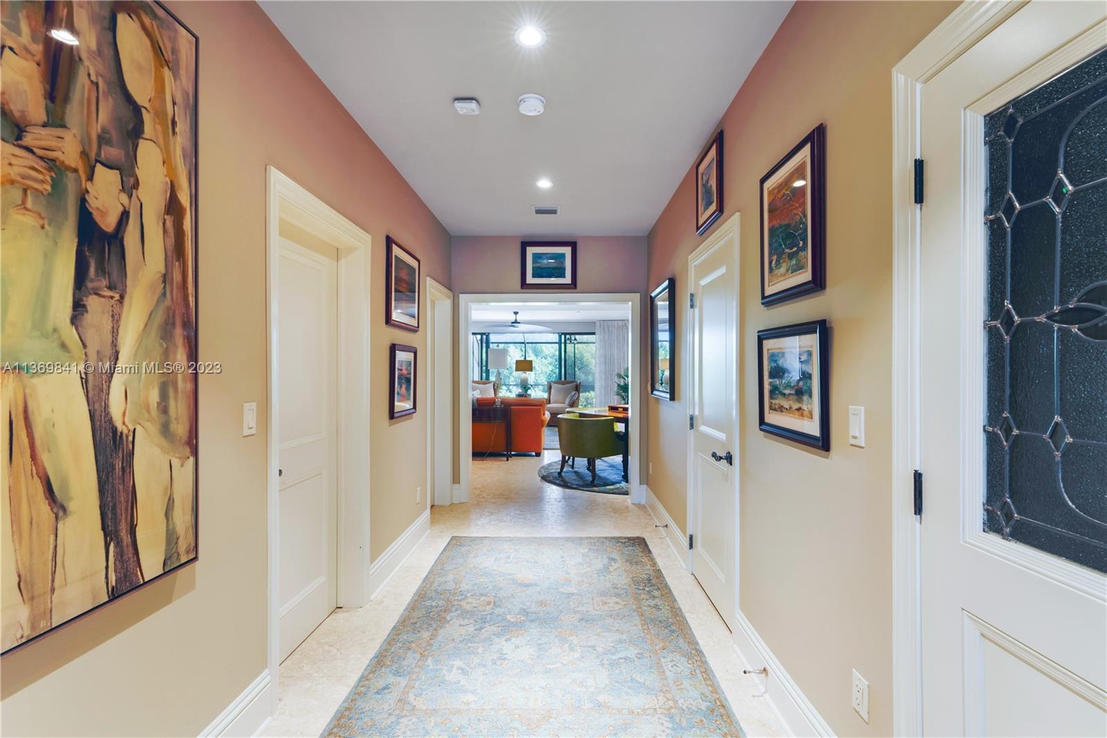 ROYAL HARBOUR YACHT CLUB - Residential