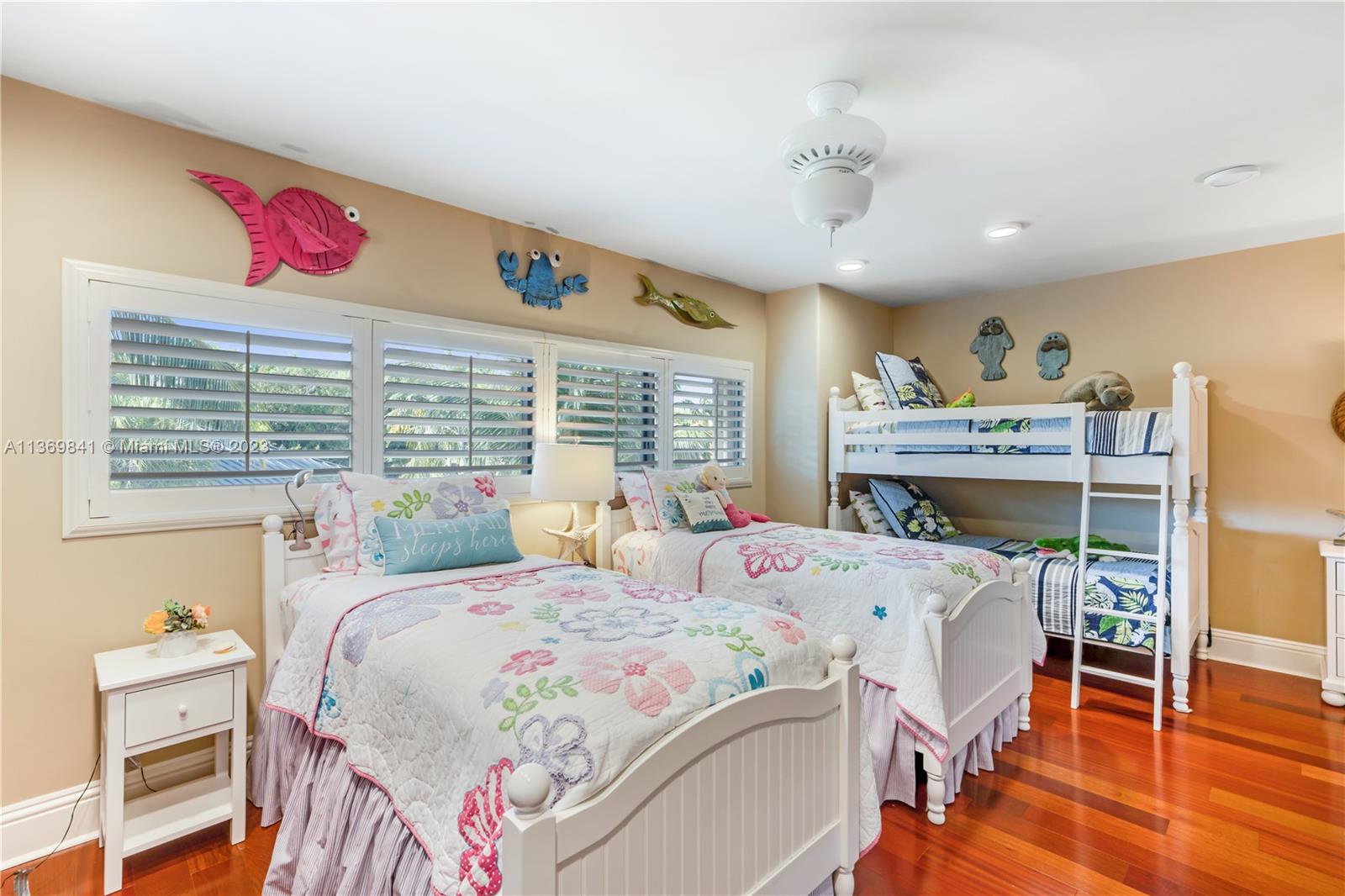 ROYAL HARBOUR YACHT CLUB - Residential