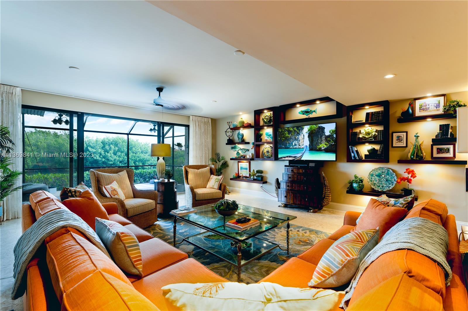 ROYAL HARBOUR YACHT CLUB - Residential