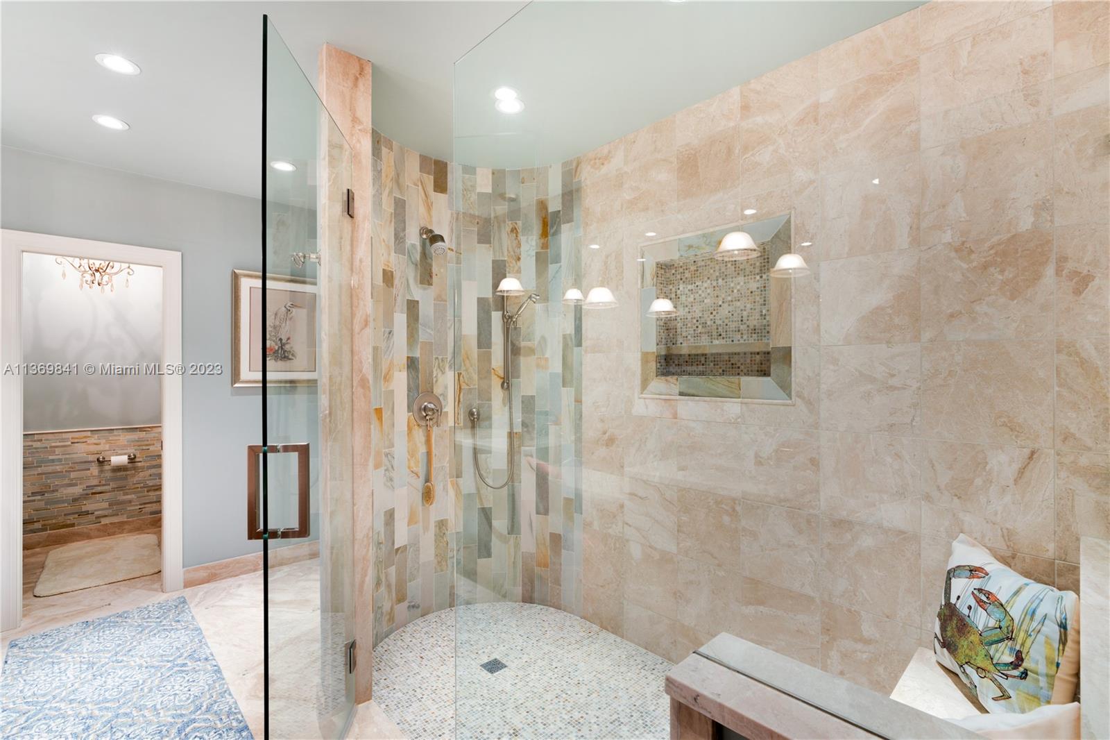 ROYAL HARBOUR YACHT CLUB - Residential