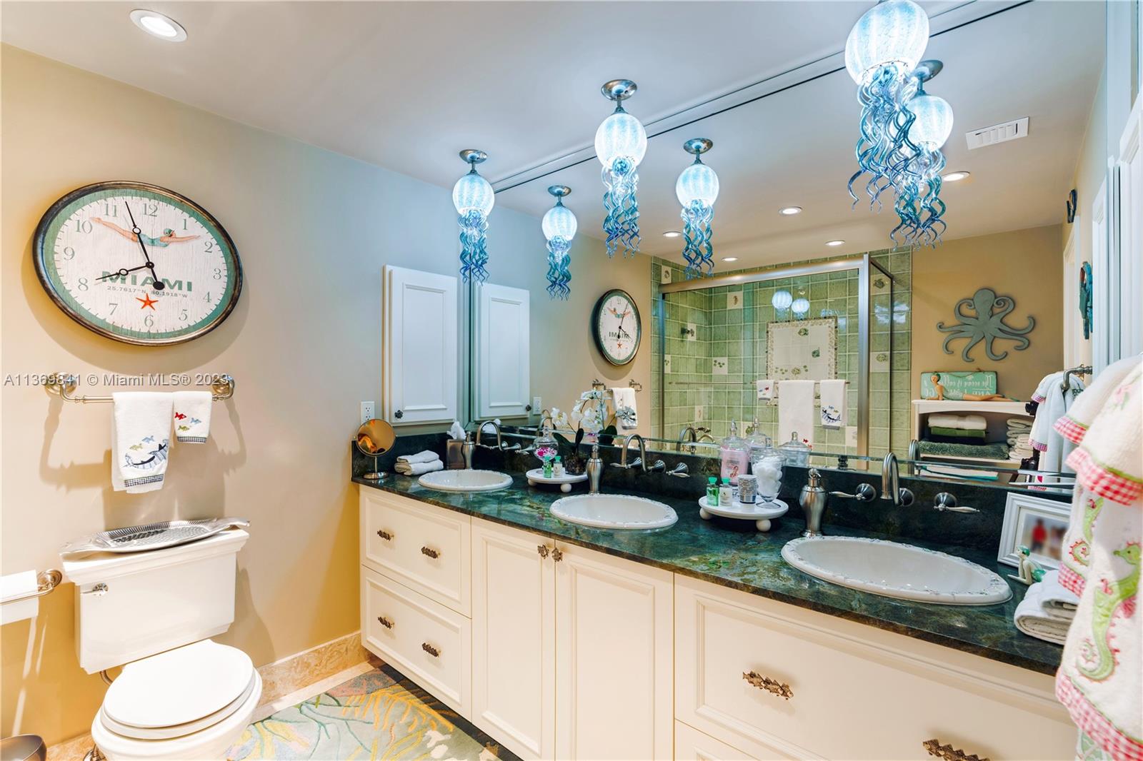 ROYAL HARBOUR YACHT CLUB - Residential