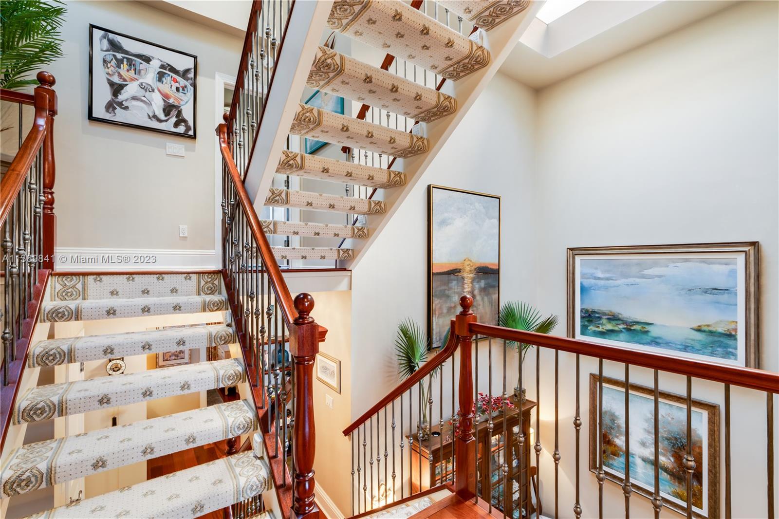 ROYAL HARBOUR YACHT CLUB - Residential