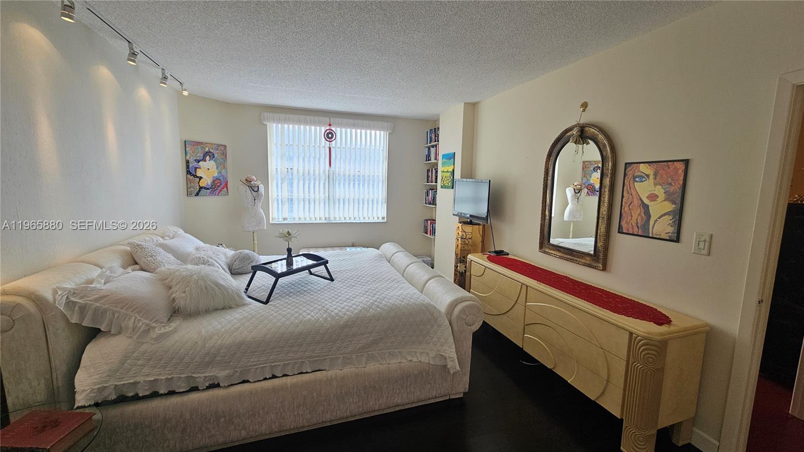 HEMISPHERES CONDO - Residential