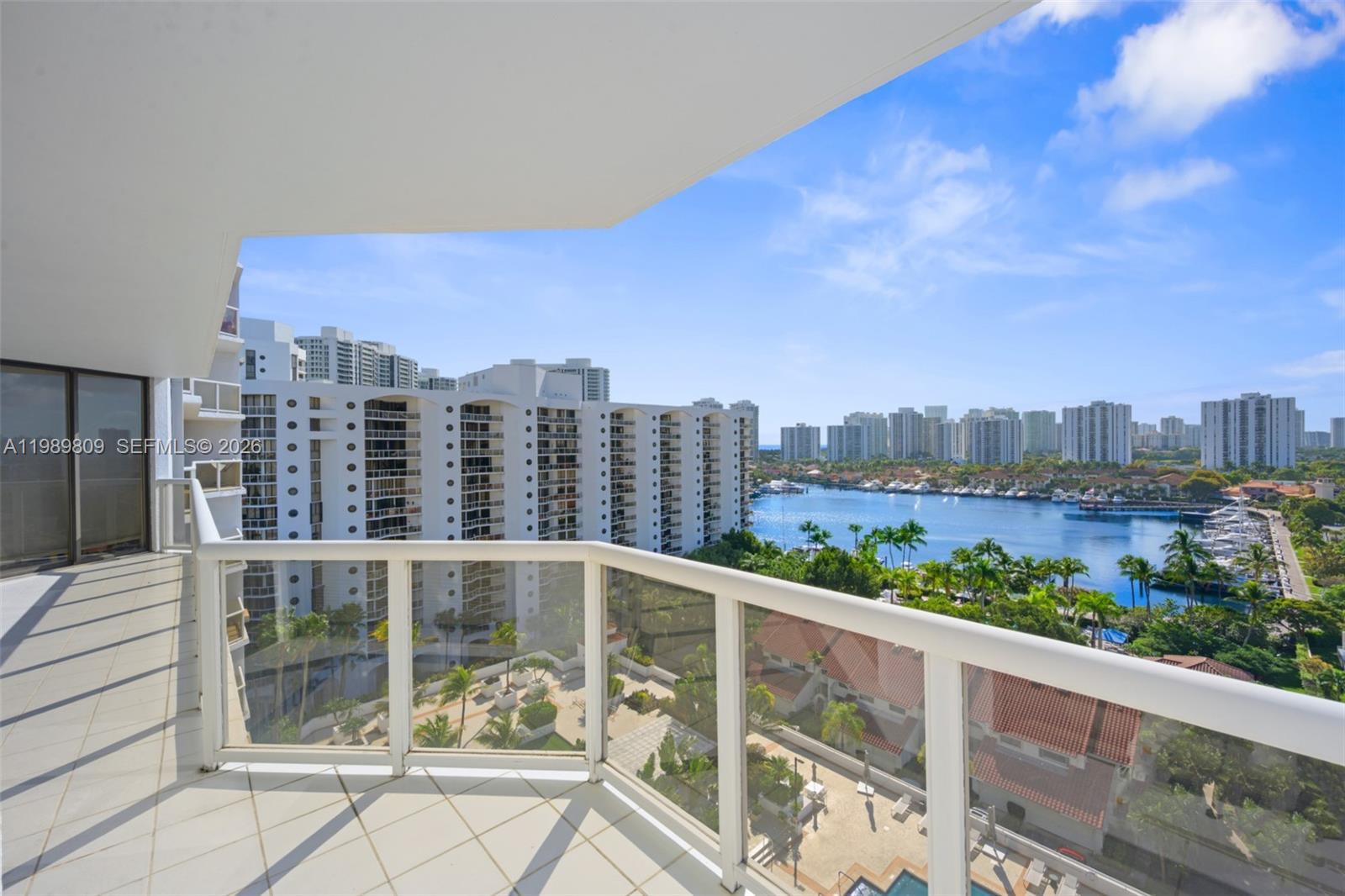 HARBOR TWS AT THE WATERWA - Residential