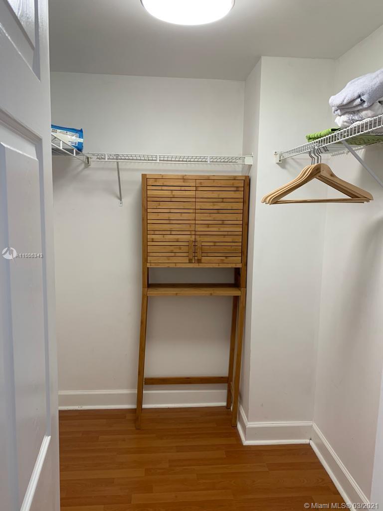 DOUGLAS GRAND CONDO - Residential Lease