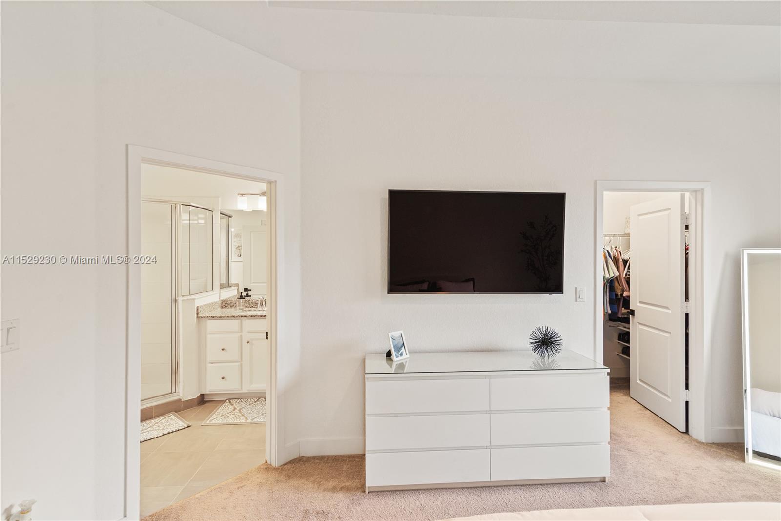 MC RESIDENTIAL - Residential Lease