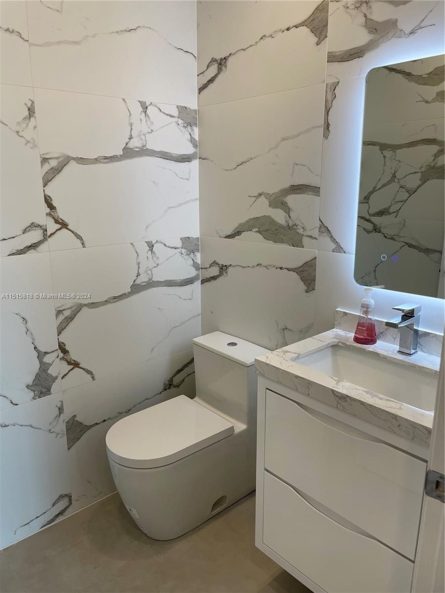 AVENTURA LAKES PHASE 1 - Residential