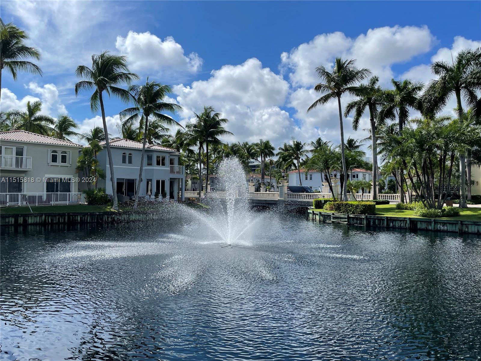 AVENTURA LAKES PHASE 1 - Residential