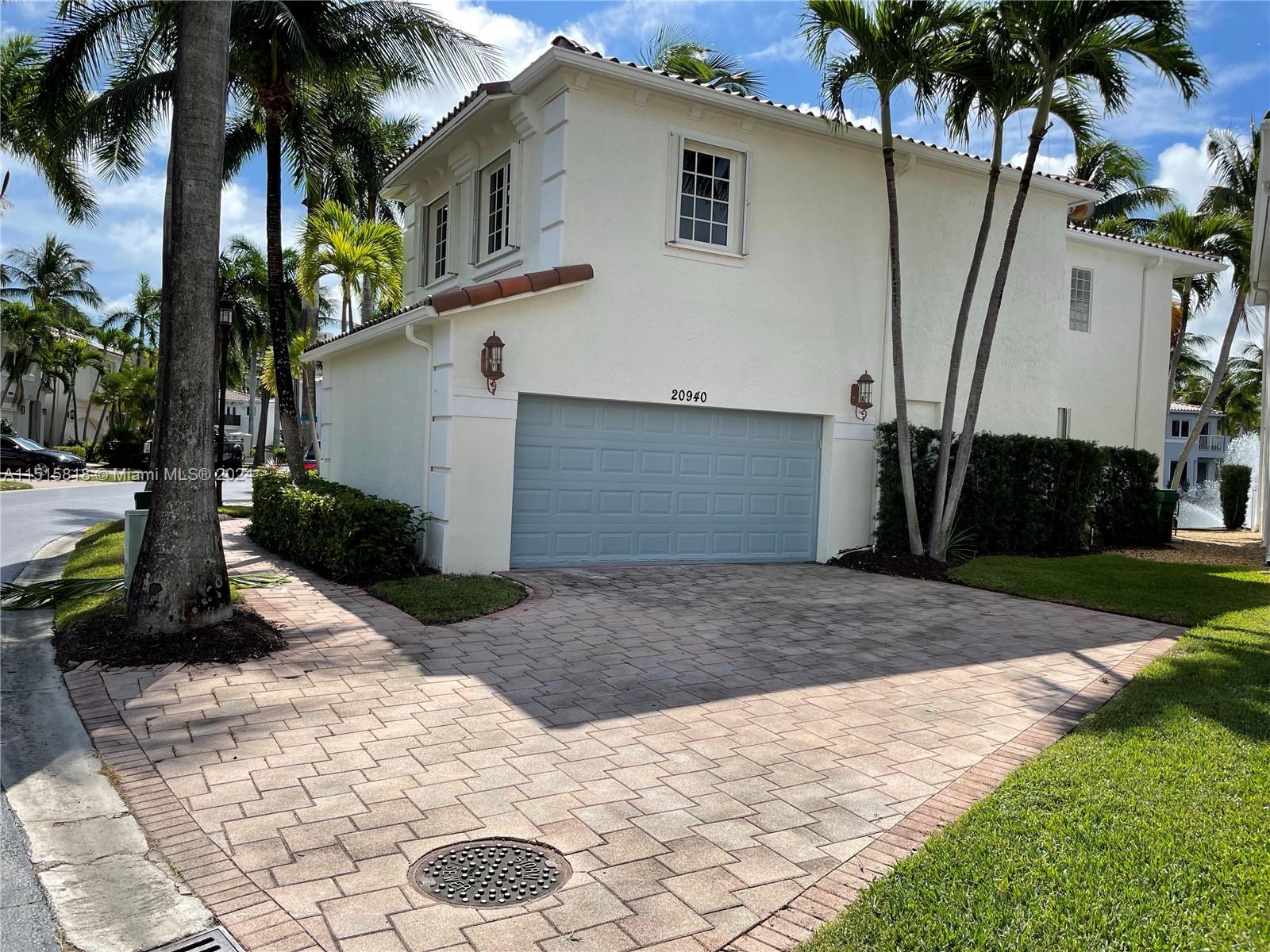 AVENTURA LAKES PHASE 1 - Residential