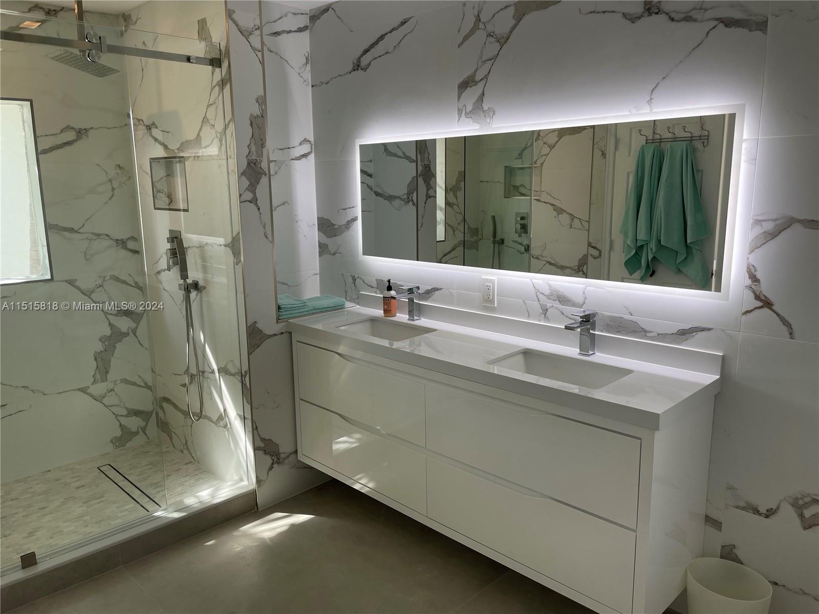 AVENTURA LAKES PHASE 1 - Residential