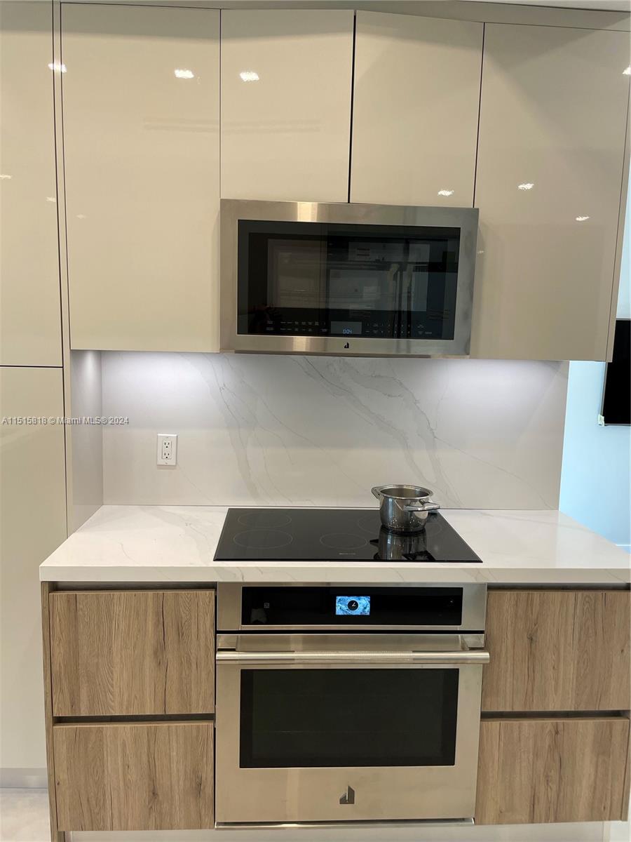 AVENTURA LAKES PHASE 1 - Residential