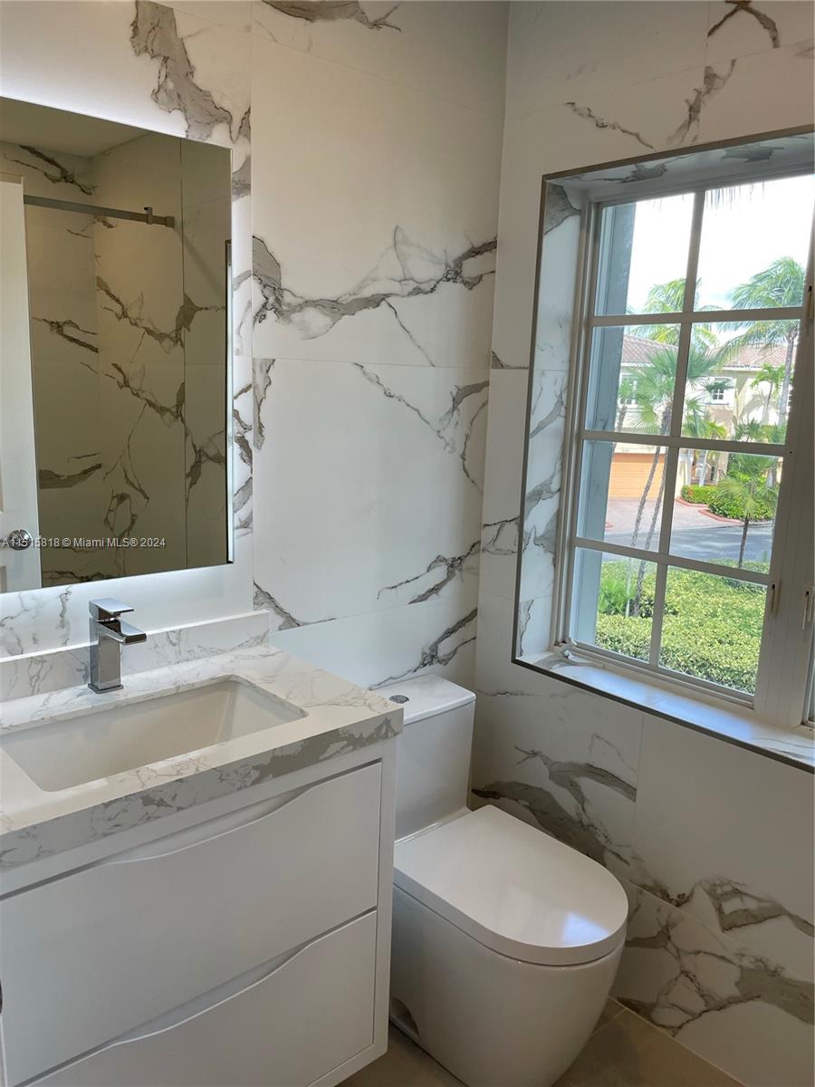 AVENTURA LAKES PHASE 1 - Residential