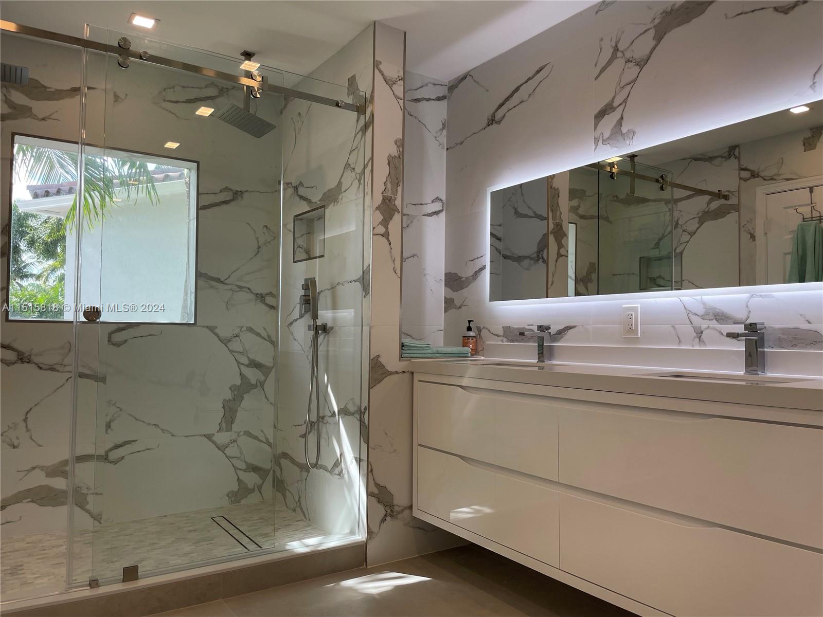 AVENTURA LAKES PHASE 1 - Residential