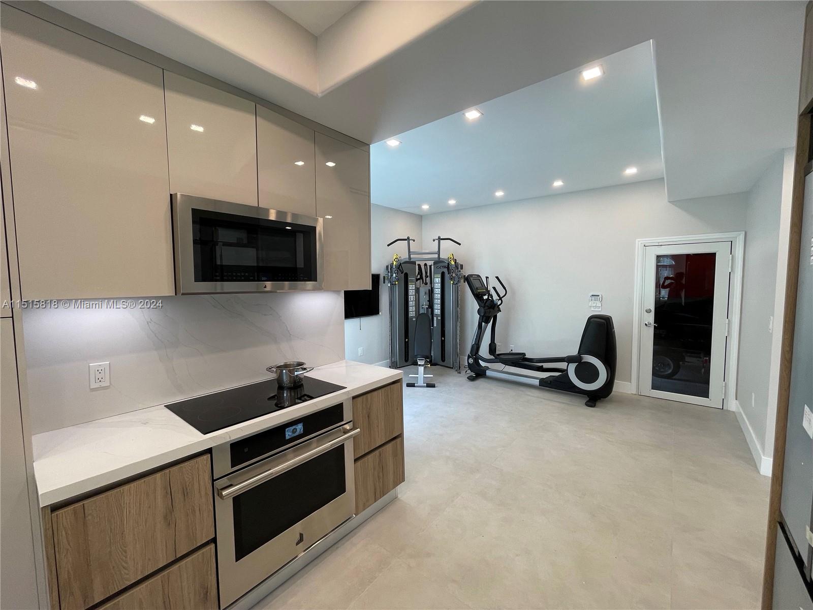 AVENTURA LAKES PHASE 1 - Residential