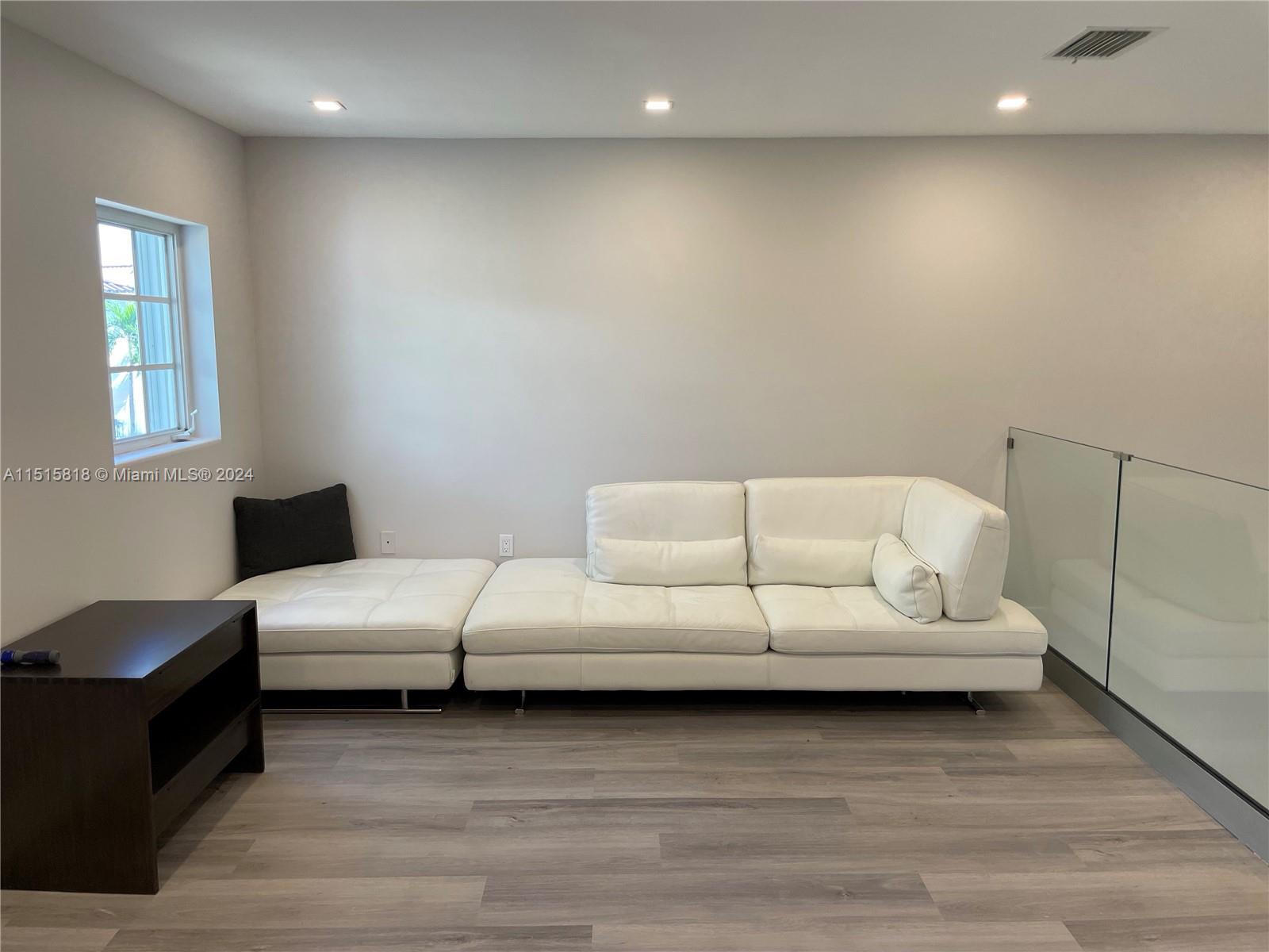 AVENTURA LAKES PHASE 1 - Residential