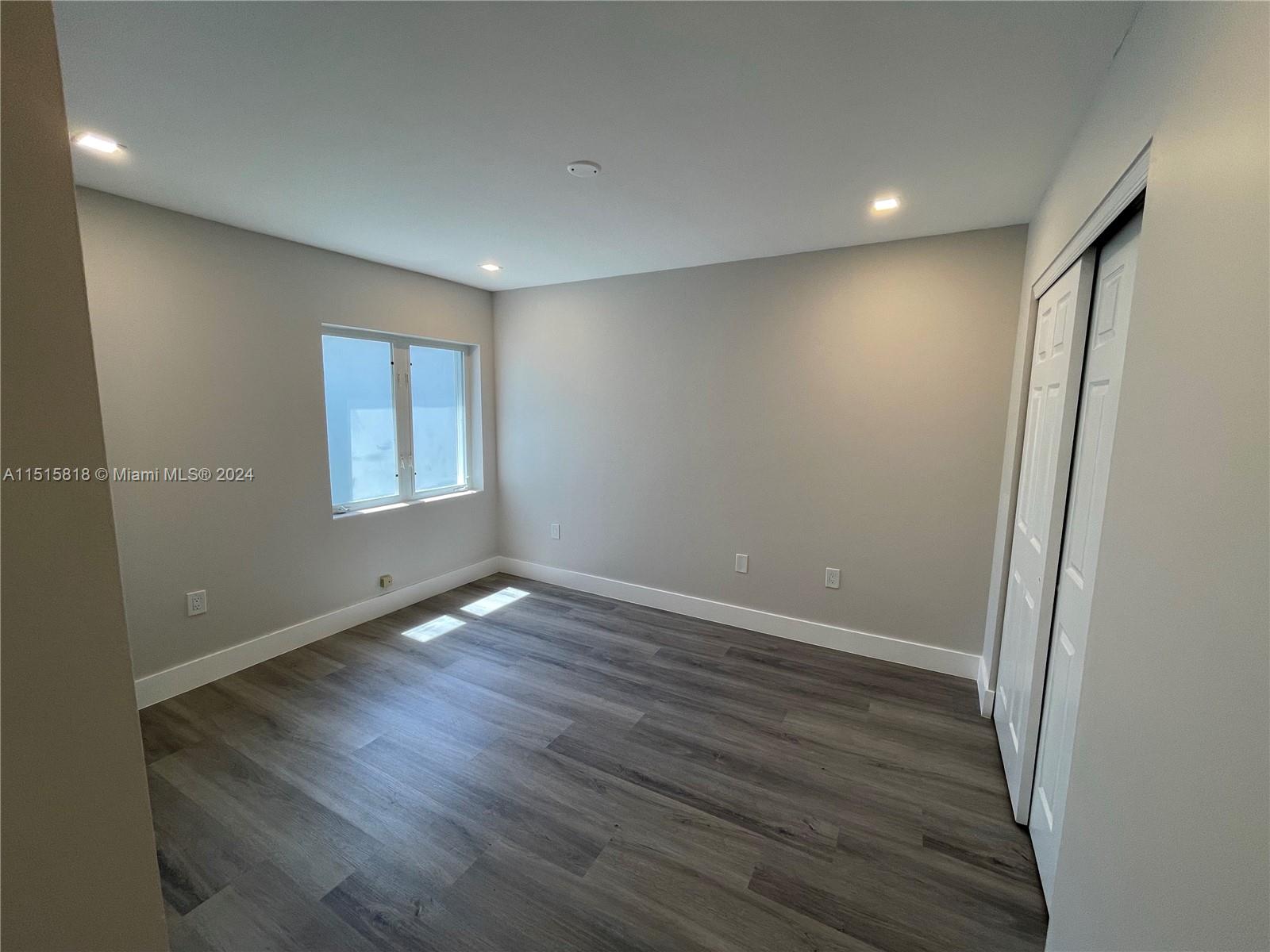 AVENTURA LAKES PHASE 1 - Residential