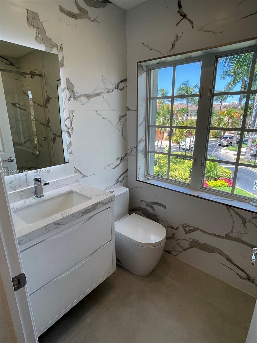 AVENTURA LAKES PHASE 1 - Residential