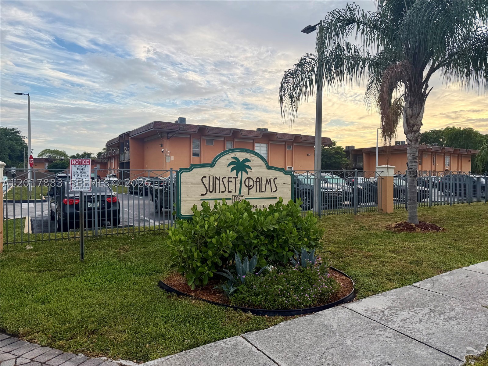 SUNSET PALMS EAST CONDO - Residential