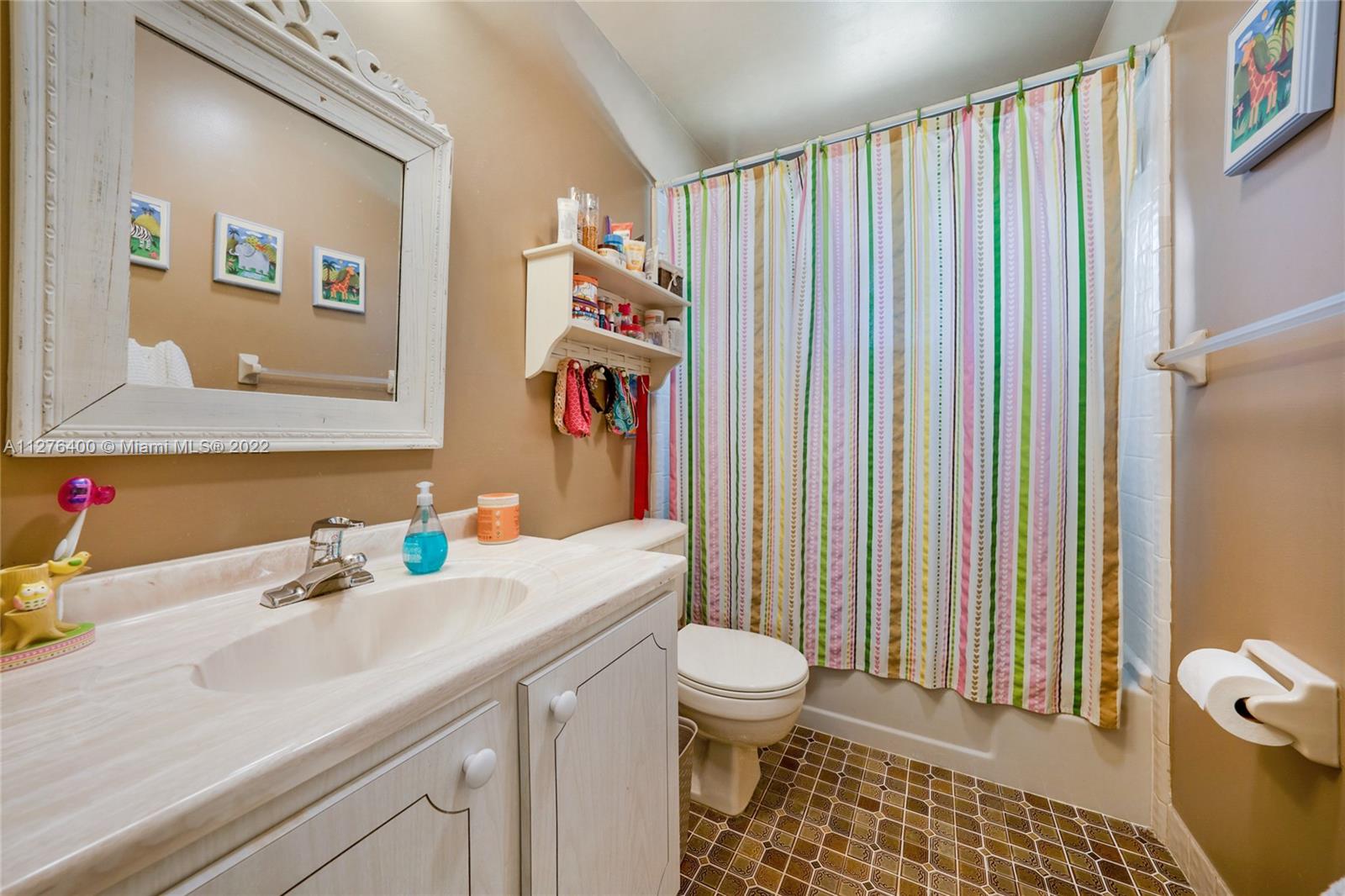 LAUREL HILLS 5TH ADD - Residential