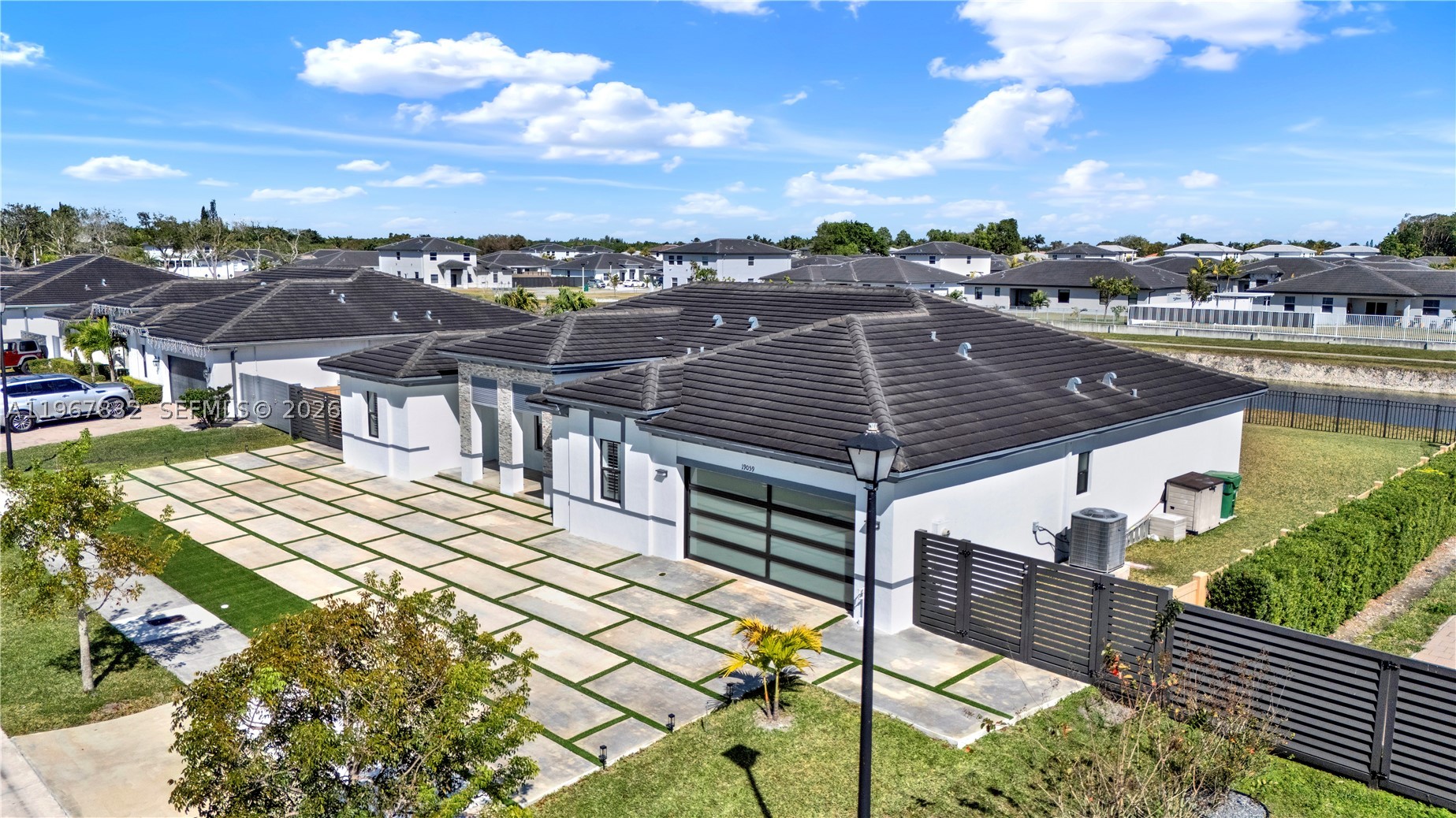 VILHEN DRIVE ESTATES - Residential