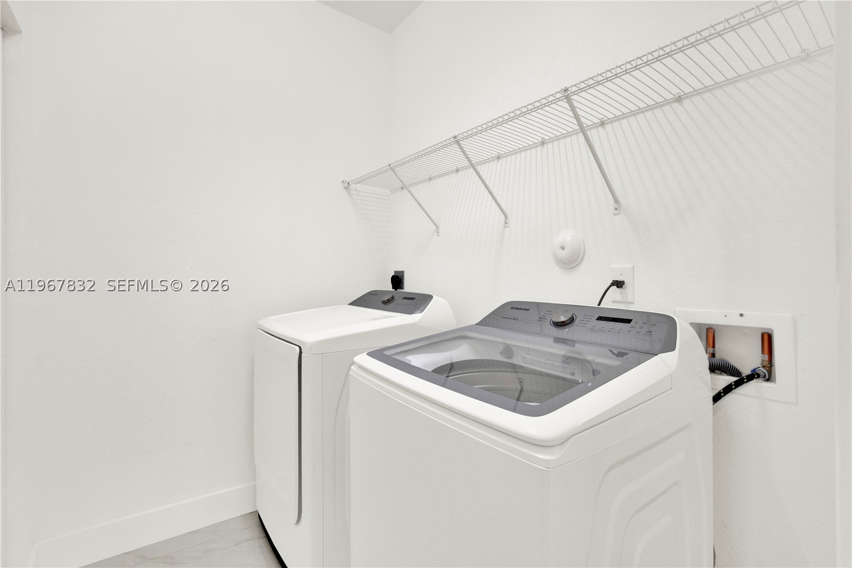 VILHEN DRIVE ESTATES - Residential