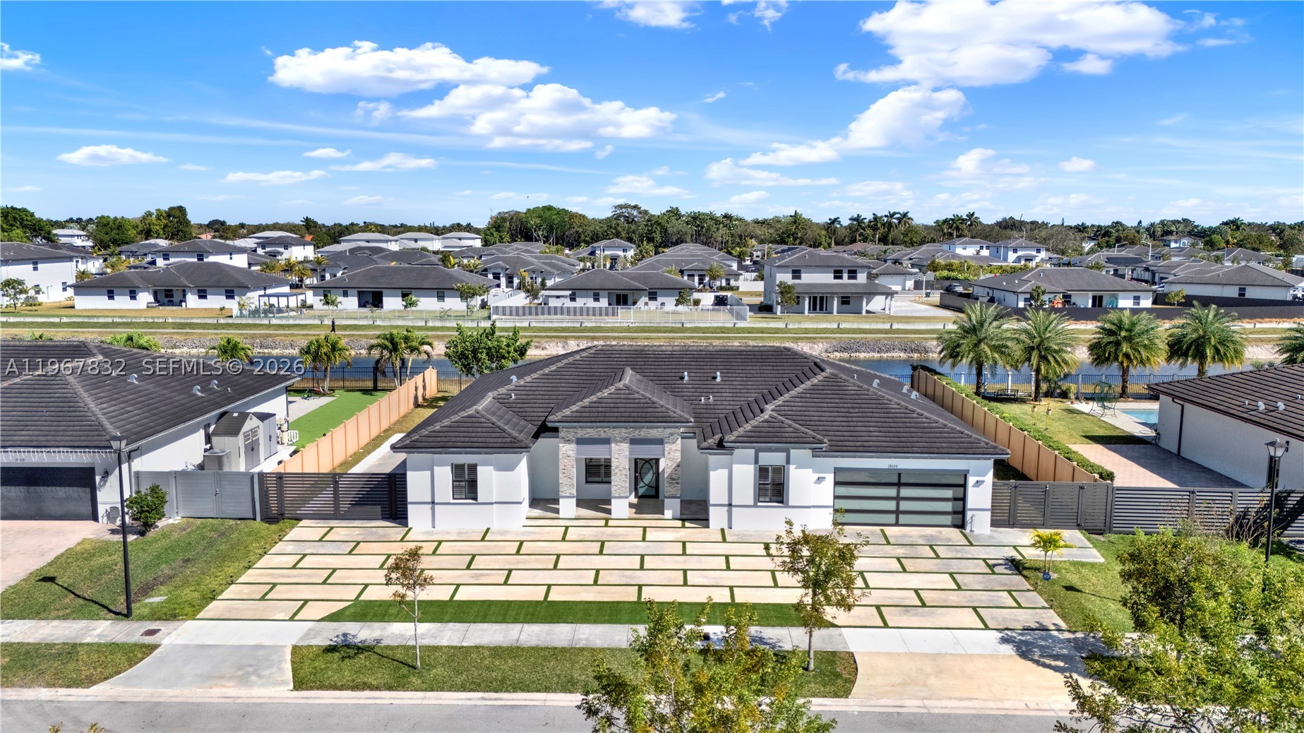 VILHEN DRIVE ESTATES - Residential