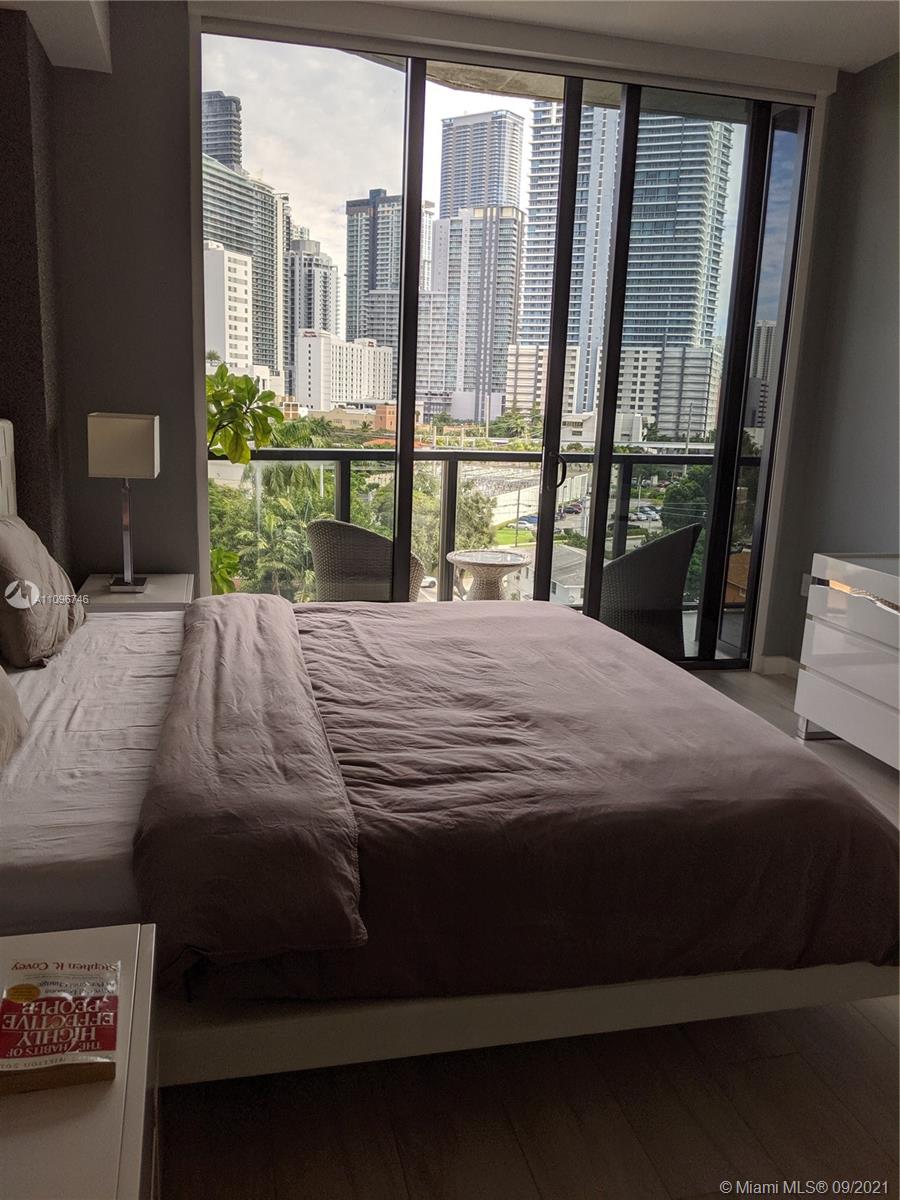 CASSA BRICKELL - Residential