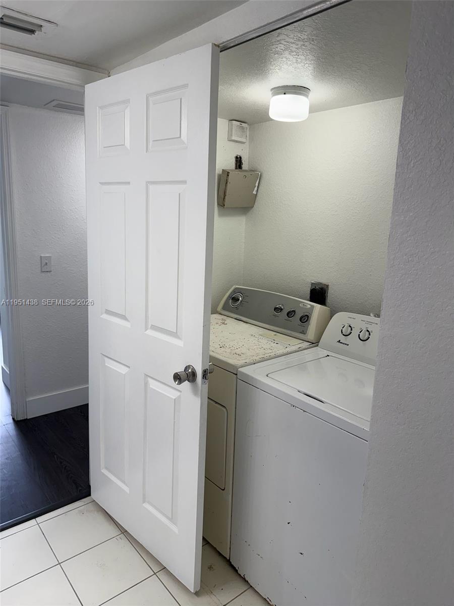 VISTA TRACE - Residential