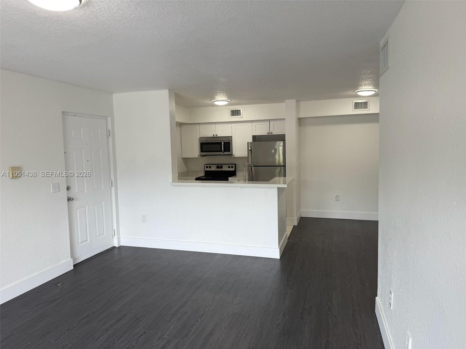 VISTA TRACE - Residential