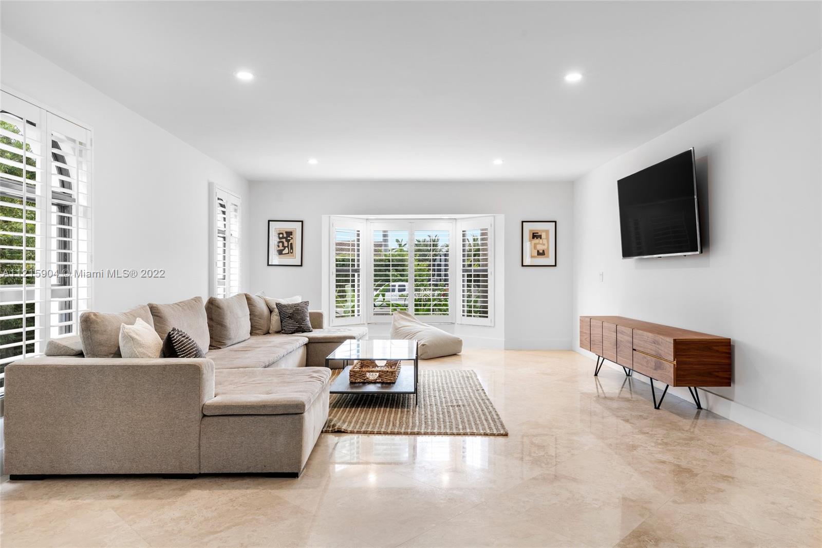 GOLDEN ISLES ESTATES FIRS - Residential