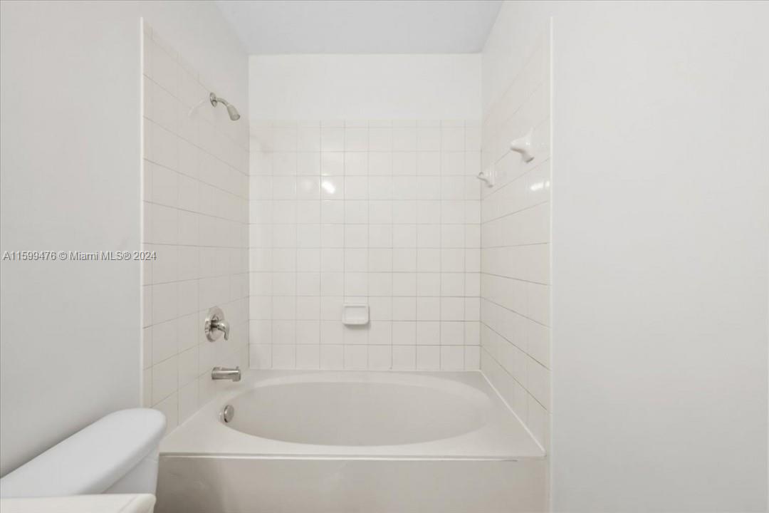 MAJORCA ISLES II CONDO - Residential