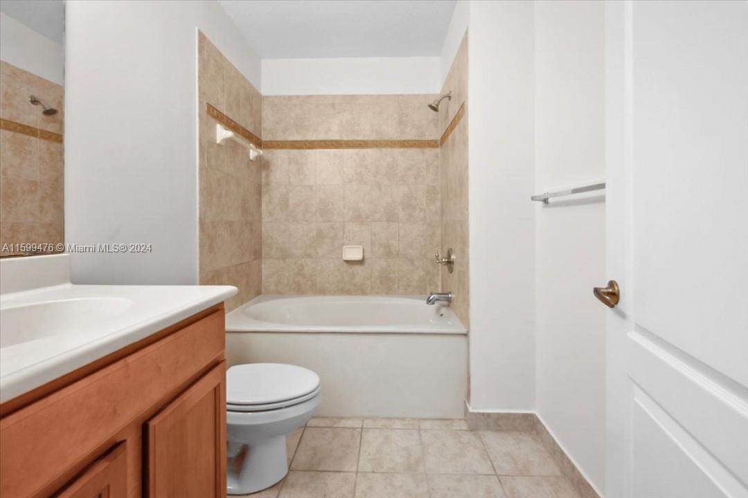 MAJORCA ISLES II CONDO - Residential
