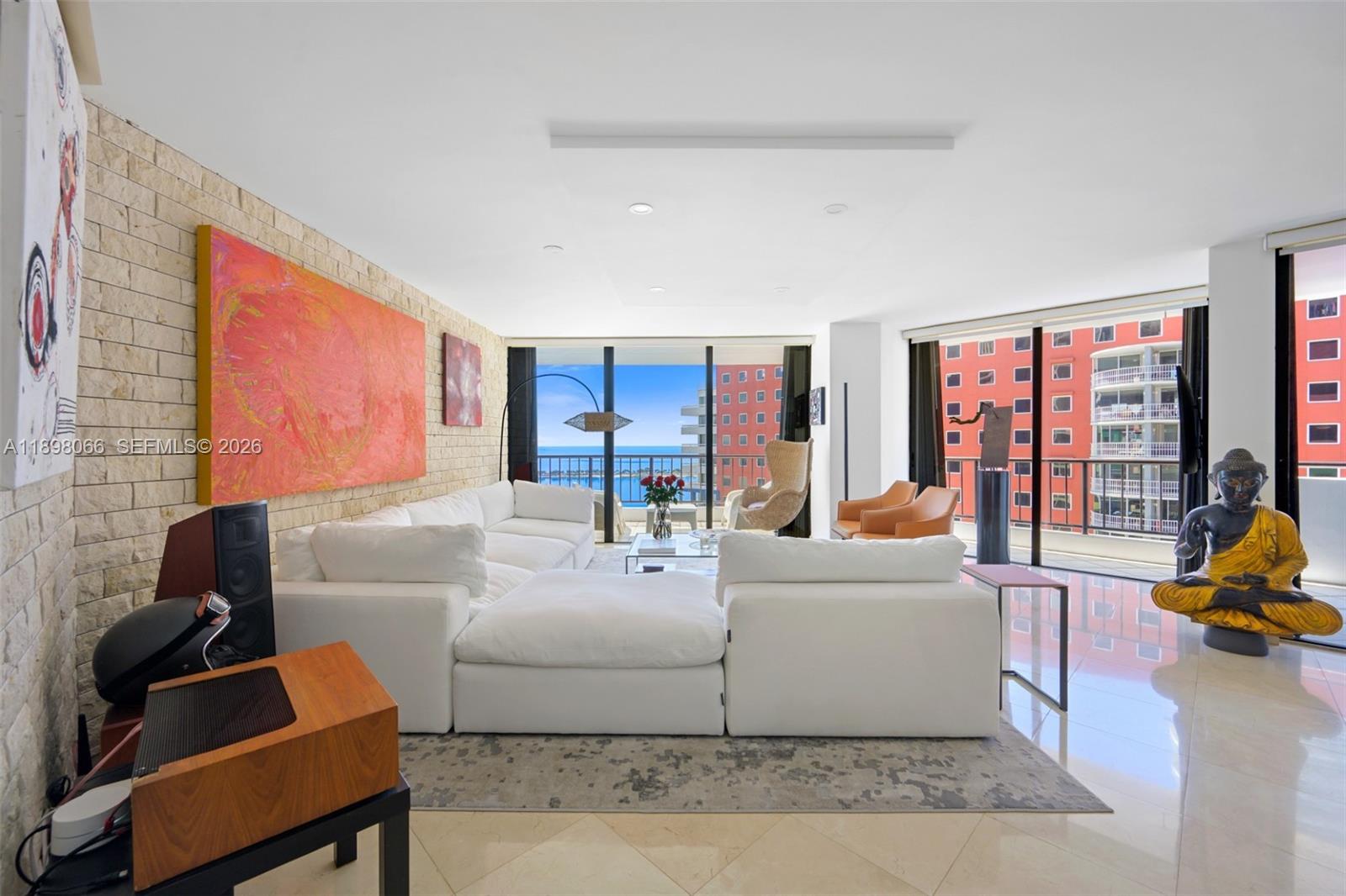 VILLA REGINA CONDO - Residential
