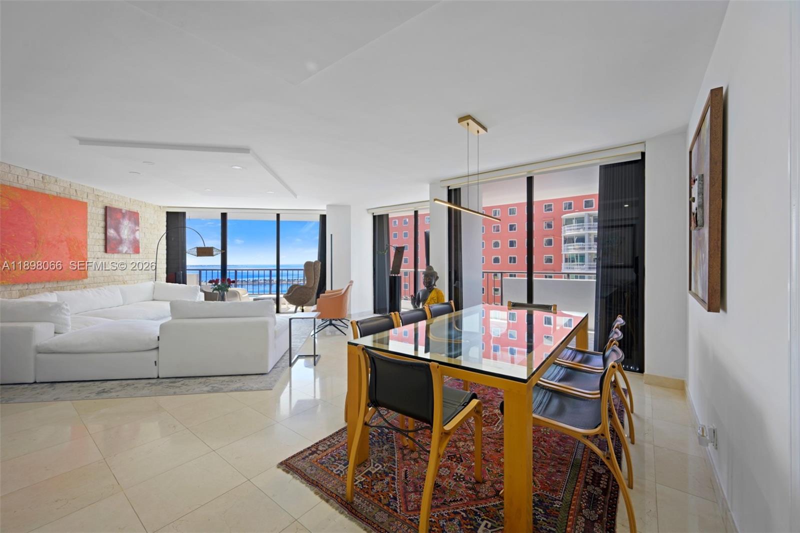 VILLA REGINA CONDO - Residential
