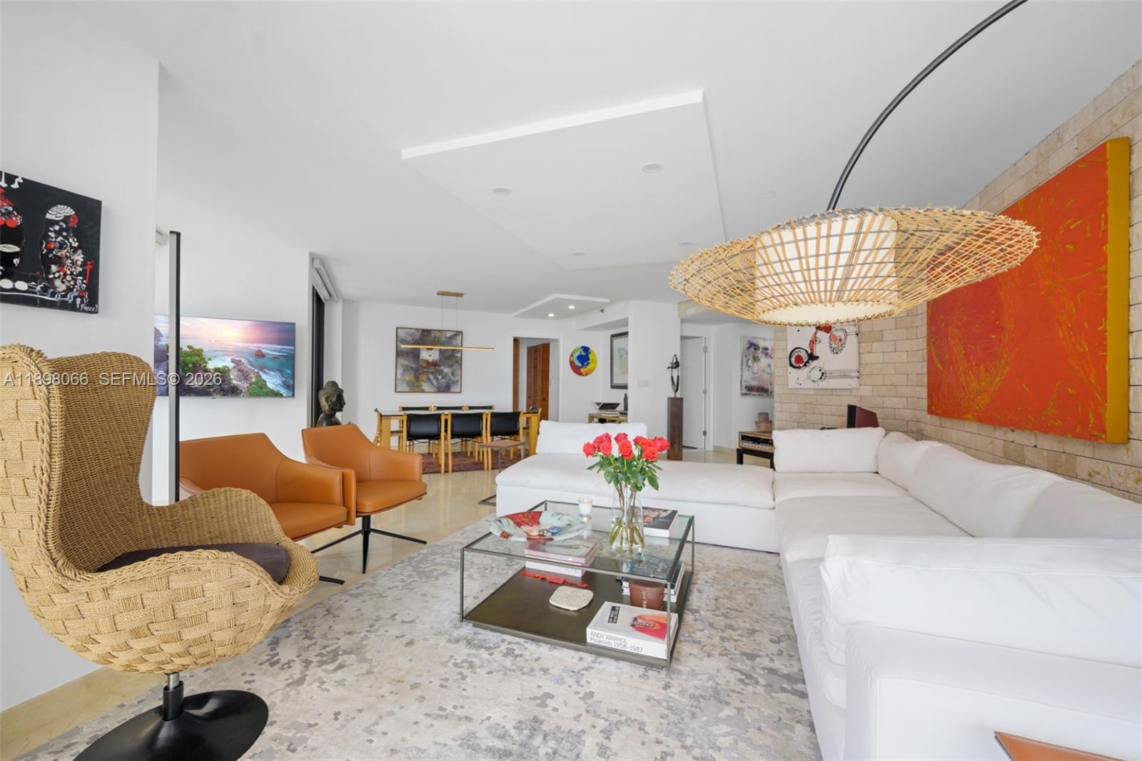 VILLA REGINA CONDO - Residential