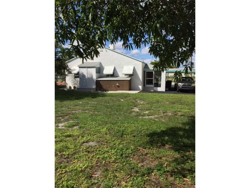 HALLANDALE PARK NO 2 6-8 - Residential
