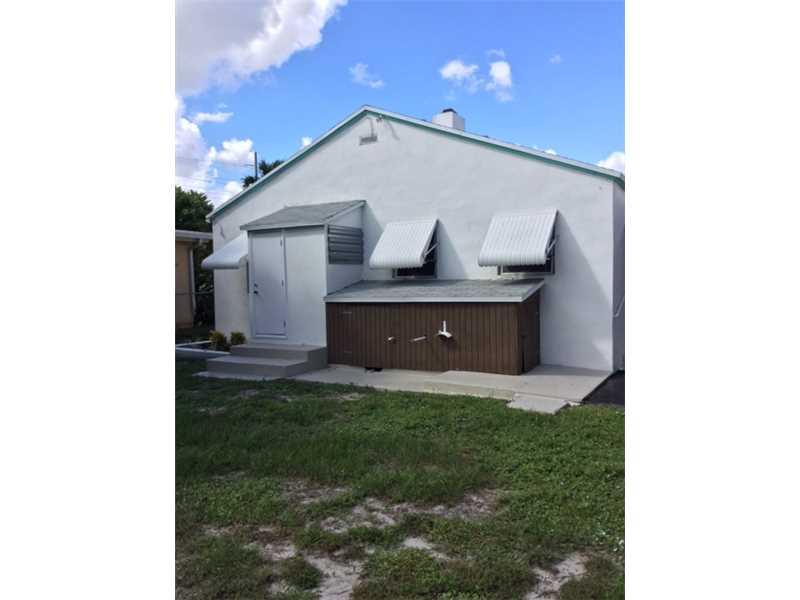 HALLANDALE PARK NO 2 6-8 - Residential