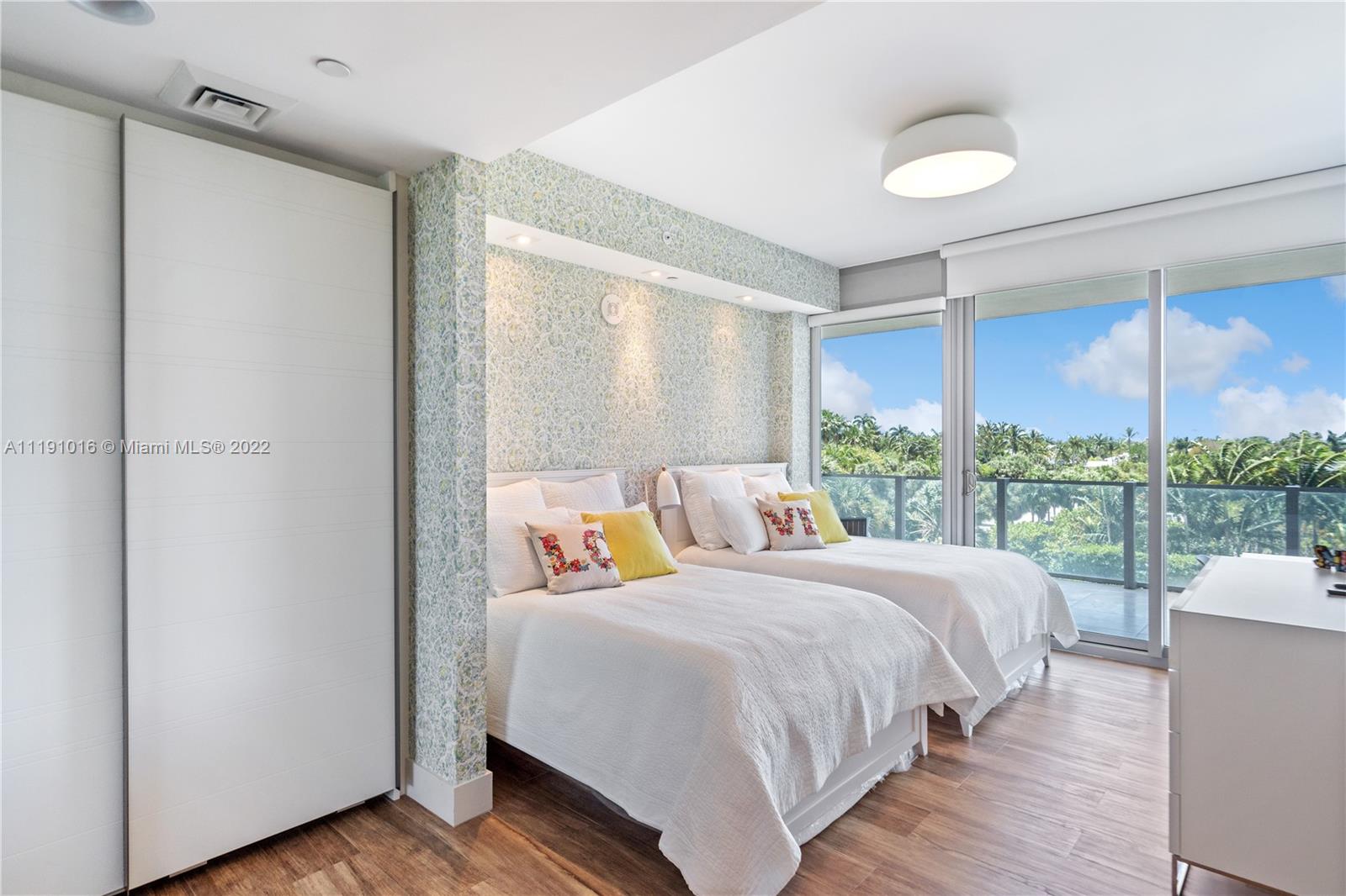 OCEANA KEY BISCAYNE CONDO - Residential