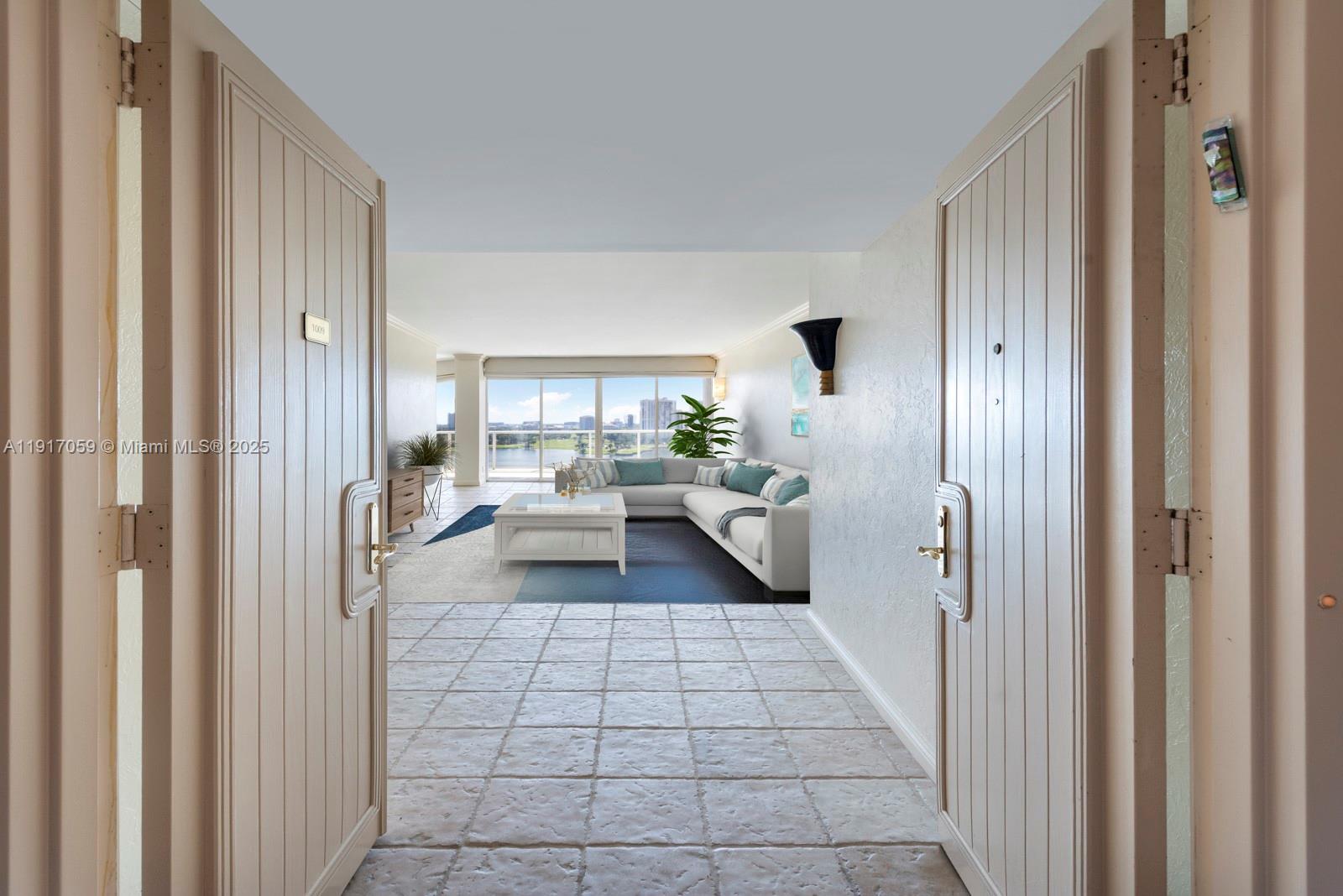 HAMPTONS WEST - Residential