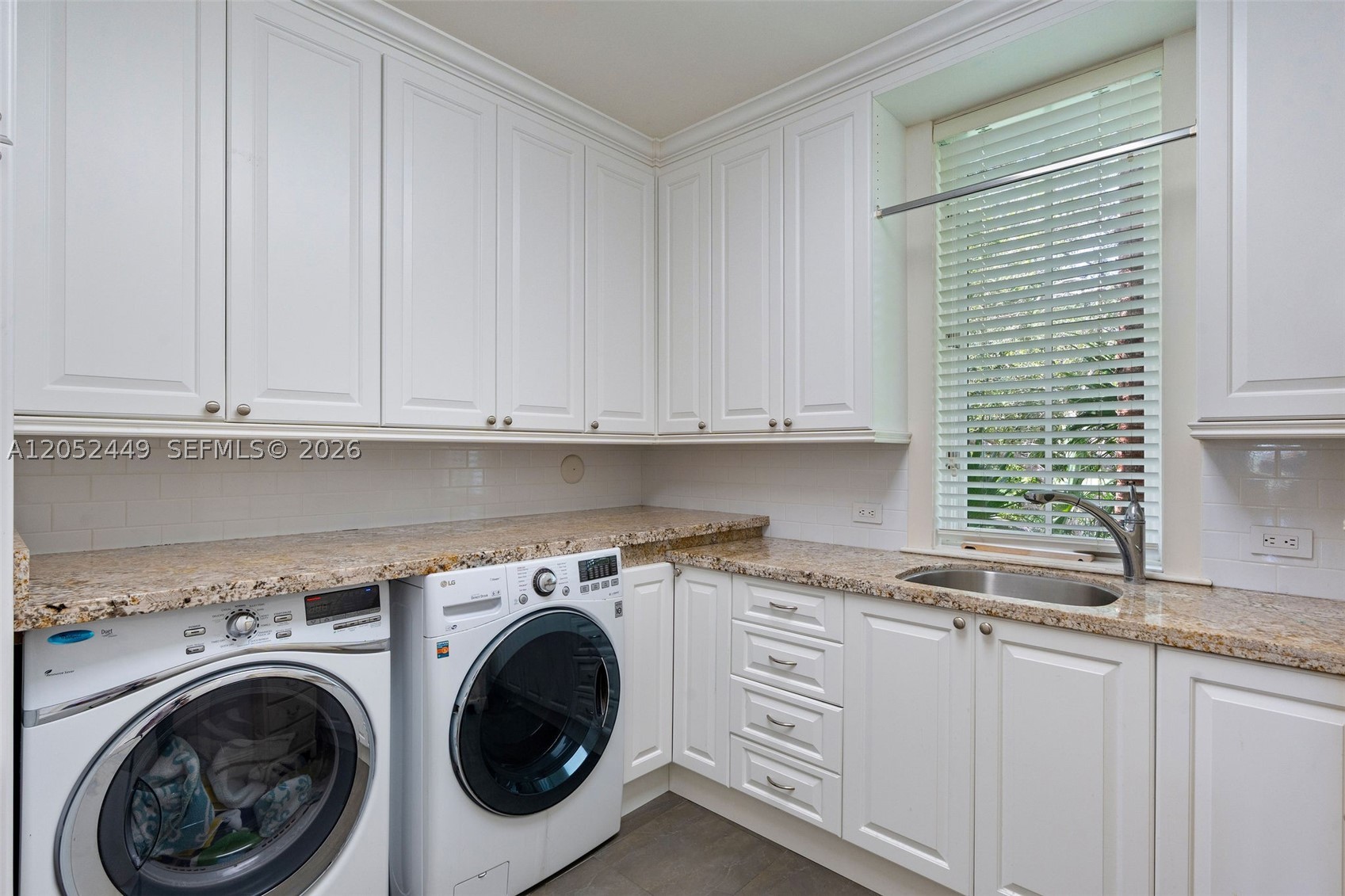RIDGELINE ESTATES - Residential