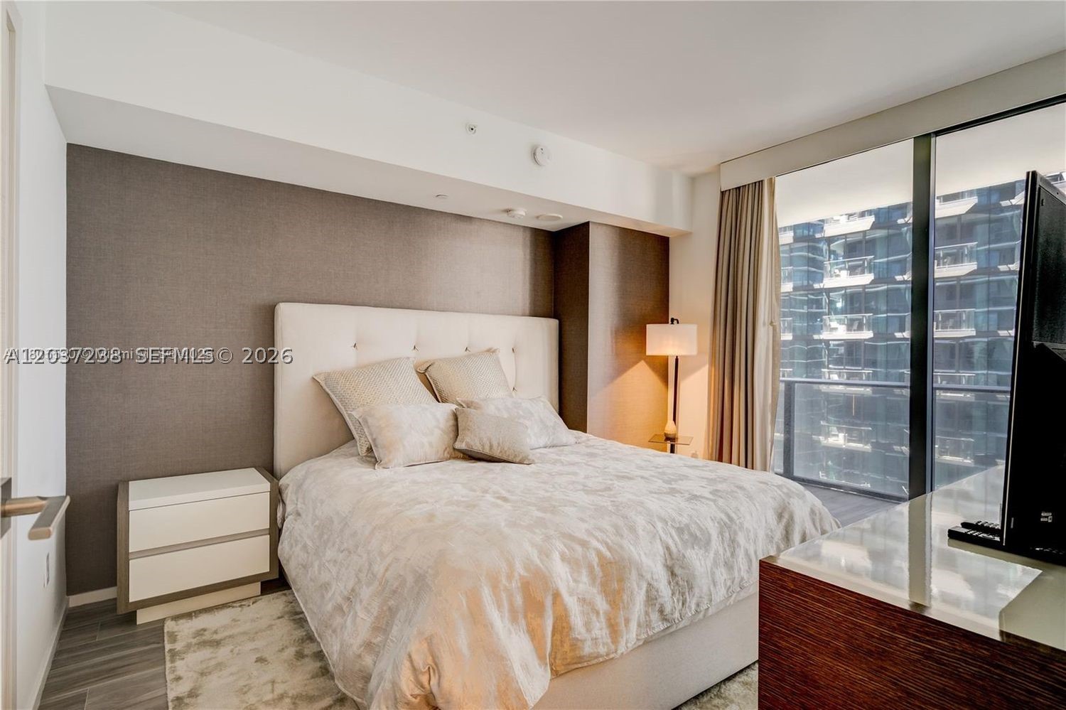 801 SMA RESIDENCES CONDO - Residential Lease