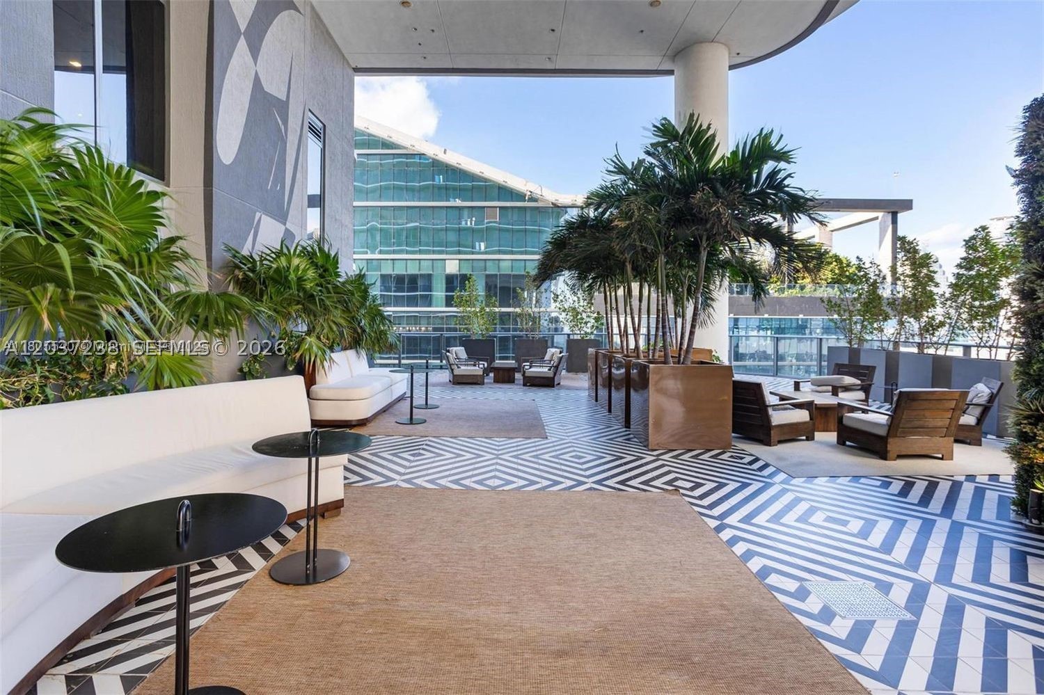801 SMA RESIDENCES CONDO - Residential Lease