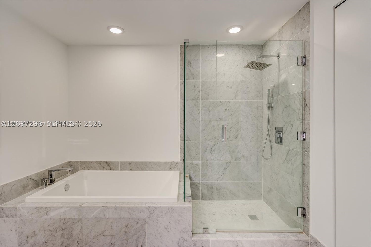 801 SMA RESIDENCES CONDO - Residential Lease