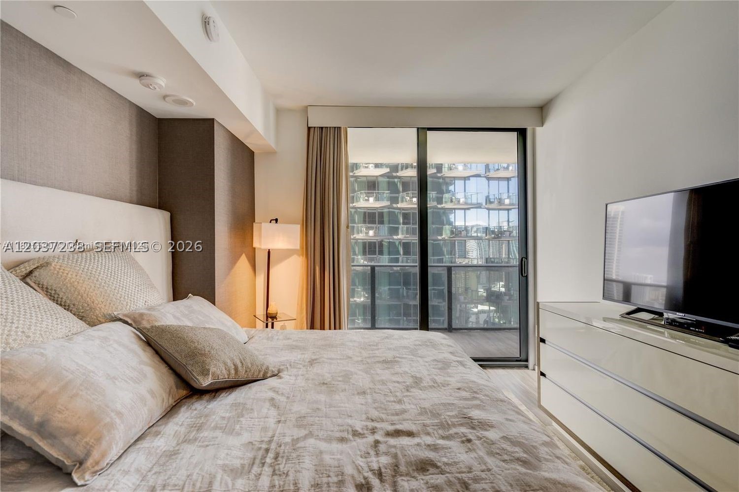 801 SMA RESIDENCES CONDO - Residential Lease