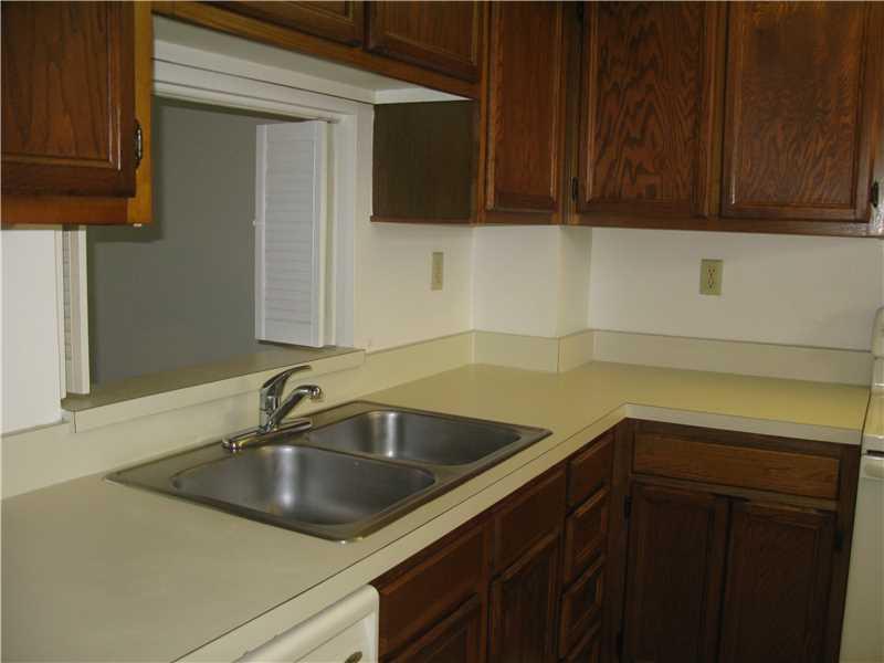 SHERWOOD SQUARE B CONDO - Residential Lease