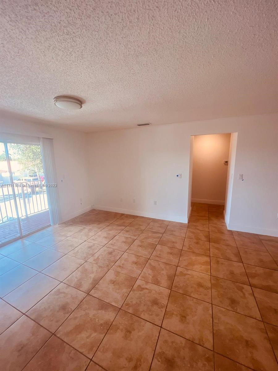 VILLA VERANDA CONDO - Residential Lease
