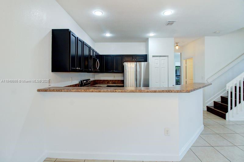 SILVER PALM EAST SEC THRE - Residential Lease