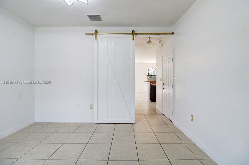 SILVER PALM EAST SEC THRE - Residential Lease